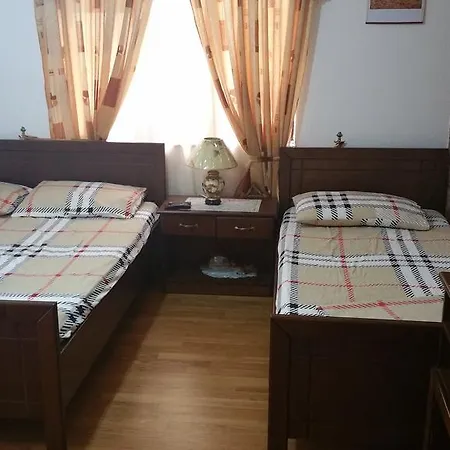 Berberi Πανσιόν Πόγραδετς
